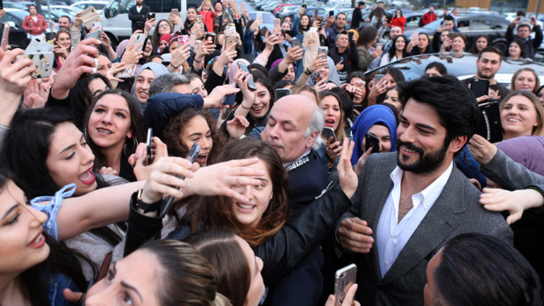 Ne olur gitme Burak