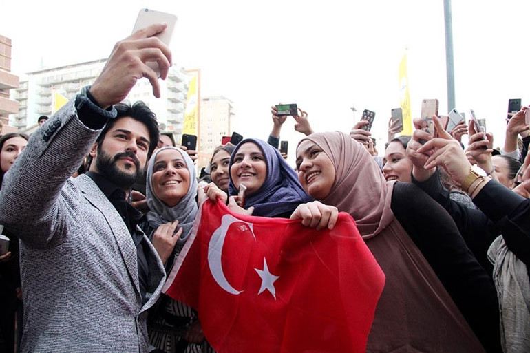 Hollanda’da ‘Can Feda’nın galası yapıldı