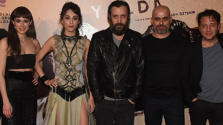 Kaybedenler Kulübü Yolda, yönetmeni Mehmet Ada Öztekin Kampüs’te