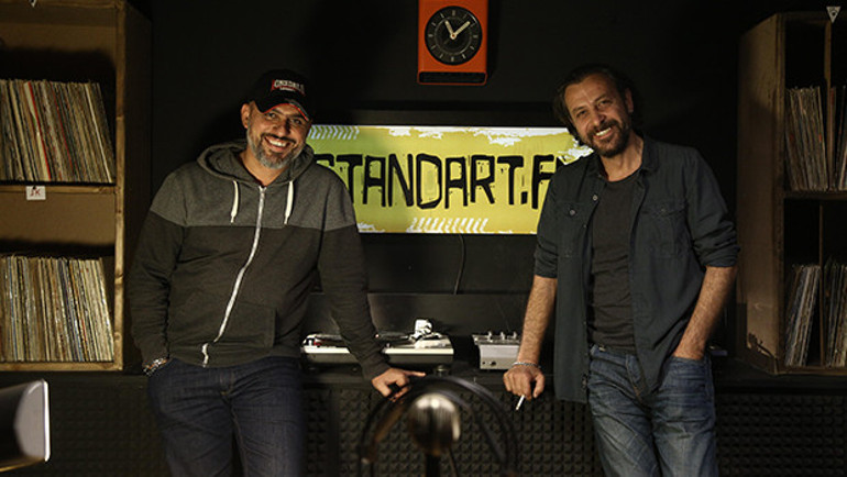 Kaybedenler Kulübü Yolda, yönetmeni Mehmet Ada Öztekin Kampüs’te