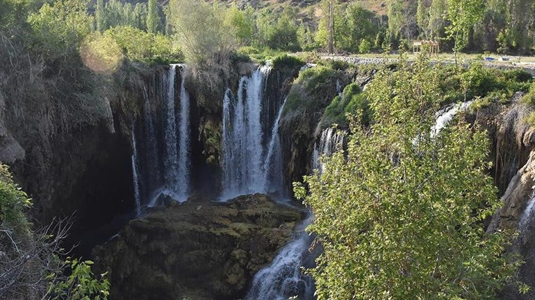 Gizli cennet Yerköprü Şelalesi turizme açılıyor