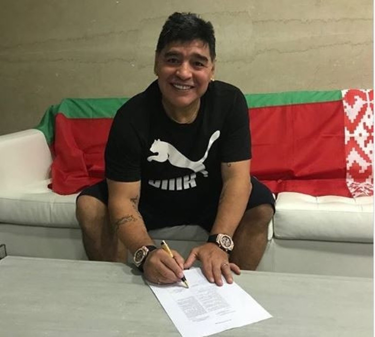 Diego Maradona hem başkanlık yapacak hem de hocalık