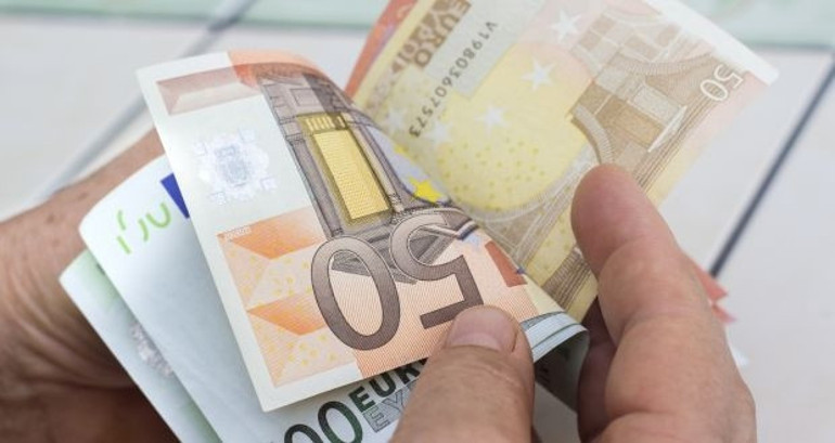 Tatile çıkacaklara güzel haber Tur operatörlerinden döviz hamlesi