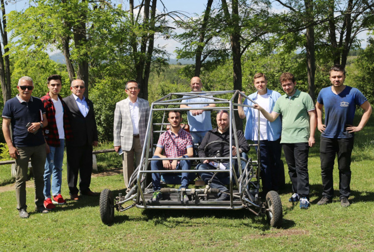 Hurdalardan go kart aracı tasarladılar