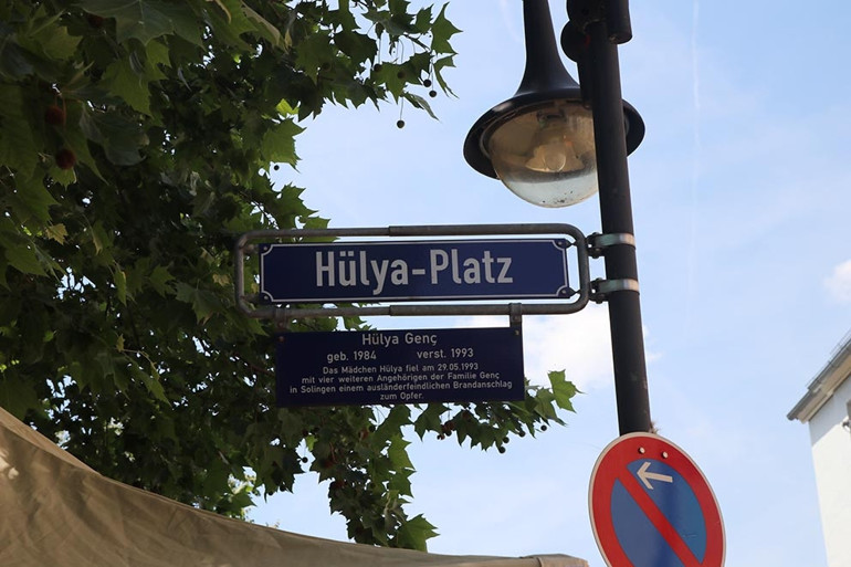 Solingen kurbanları, ‘Hülya Meydanı’nda anıldı