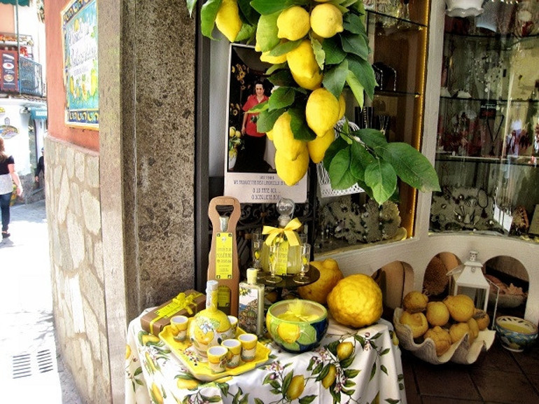 Güney İtalya’nın romantik sahili: Amalfi
