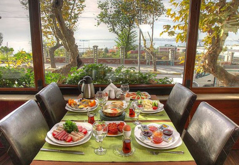 İSTANBUL’UN POPÜLER KAHVALTI MEKÂNLARI