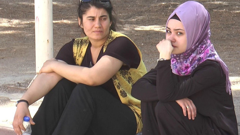 Türkiye’den YKS manzaraları... 80 yaşında sınava girdi