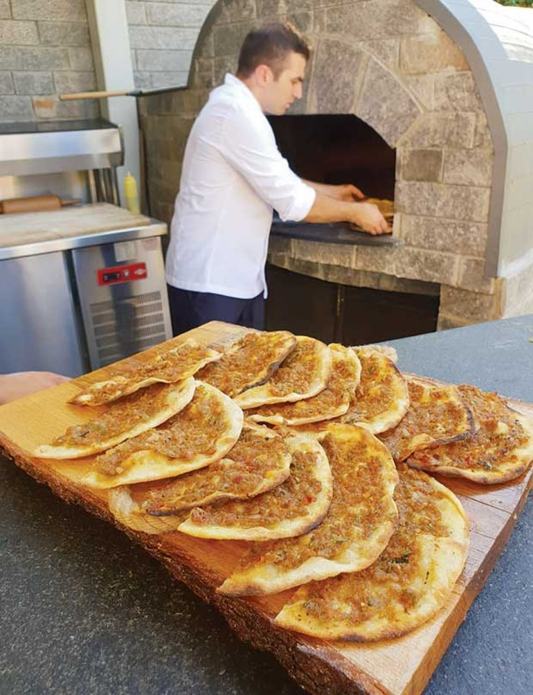 Ne varsa gençlerde var
