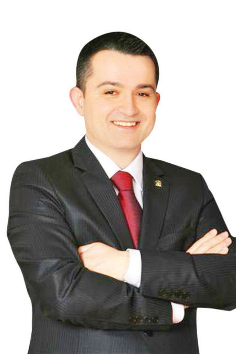 Ekonomide yeni dönem: Cumhurbaşkanlığı sisteminde ekonominin dümenine Albayrak geçti