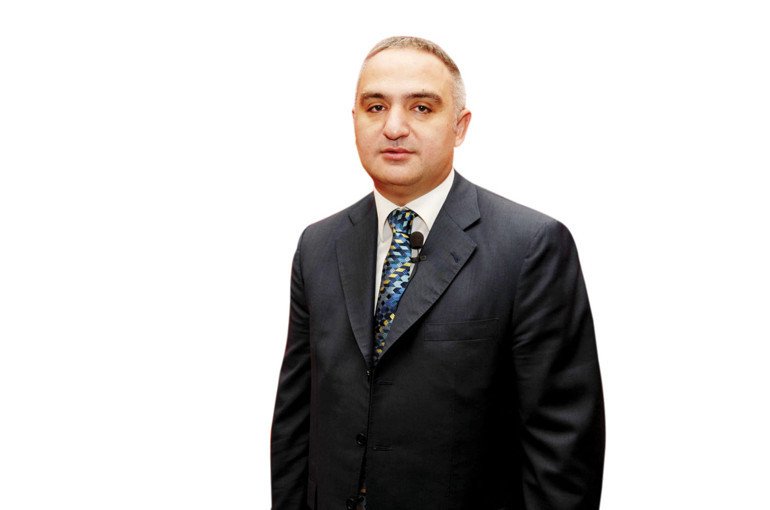 Ekonomide yeni dönem: Cumhurbaşkanlığı sisteminde ekonominin dümenine Albayrak geçti