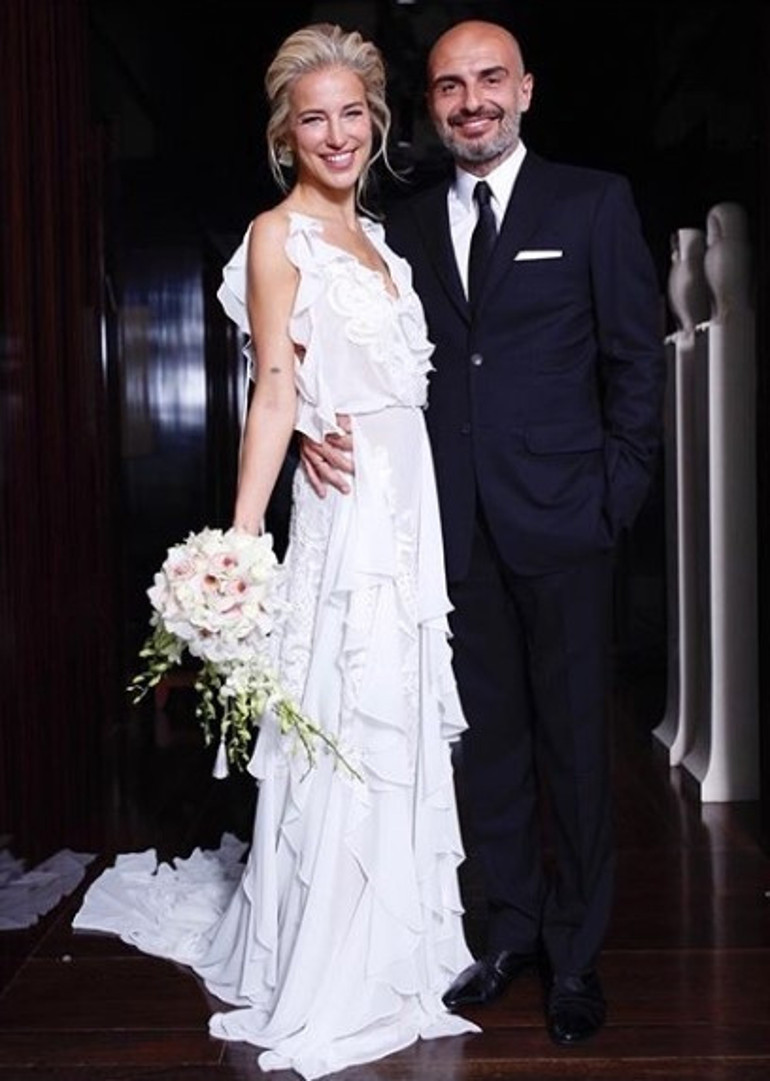 Burcu Esmersoy hamile mi Açıklama geldi