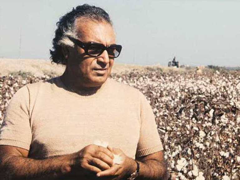 Hem yerden  hem havadan oynuyor...