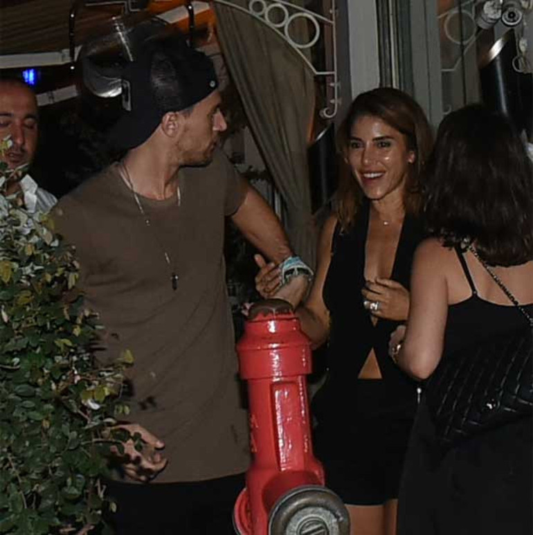 Sadece o gün tanıştığım,ilk kez karşılaştığım...