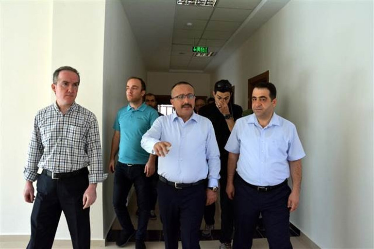 Siirt Valisi denetime çıktı... Hepsini tek tek kırdı