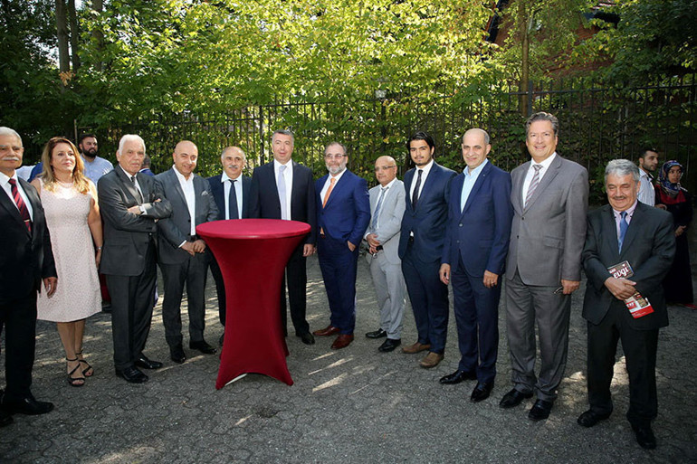 ‘Bayramlar, insana güzellik ve sevgi katar’