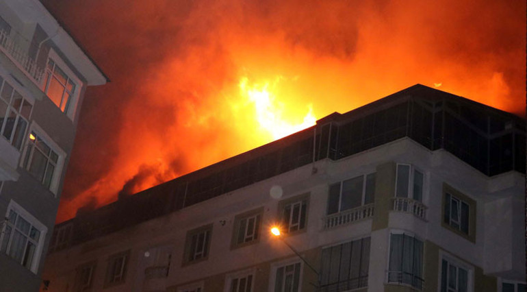 Yozgatta yangın 5 daire kullanılmaz hale geldi