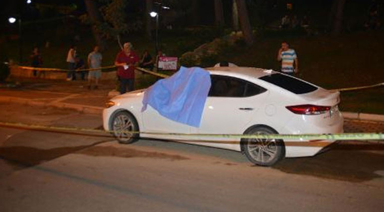 Müteahhit, otomobilinde intihar etti