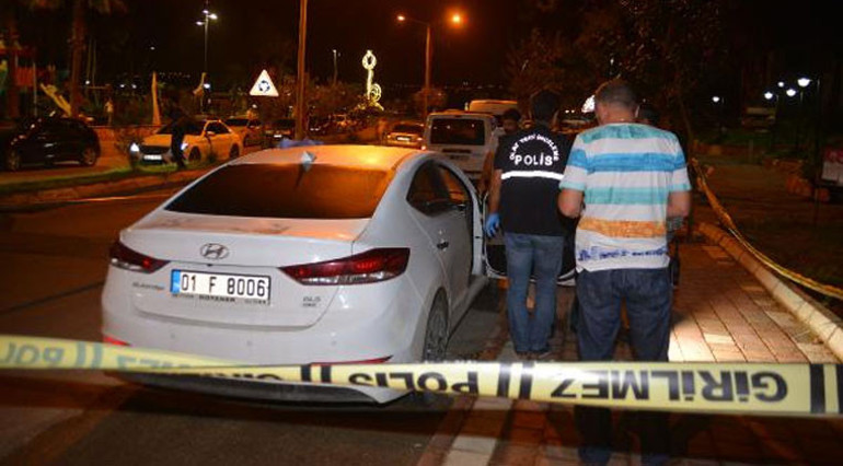 Müteahhit, otomobilinde intihar etti