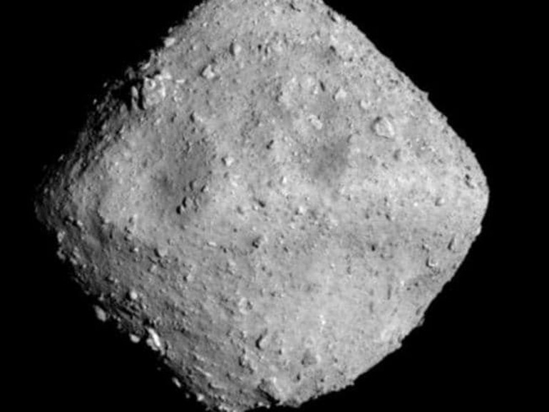 JAXA, Ryuguya inen gezginci araçlardan ilk fotoğrafları paylaştı