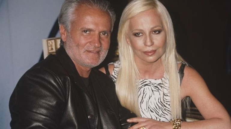 Moda devi Versace satılıyor Satın alacak firma belli oldu