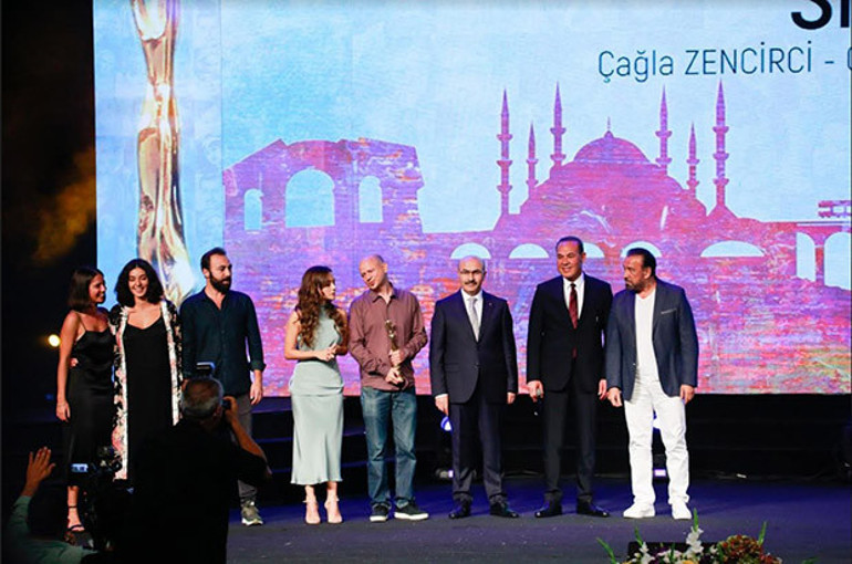 Sibele ve Kelebeklere Anons edildi