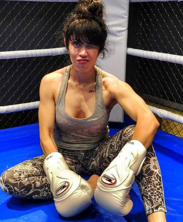 Oyuncu Sevda Dalgıç apar topar hastaneye kaldırıldı