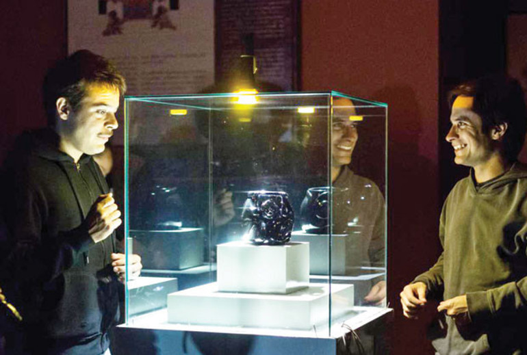 Yaksaydı dünyayı o yakardı...