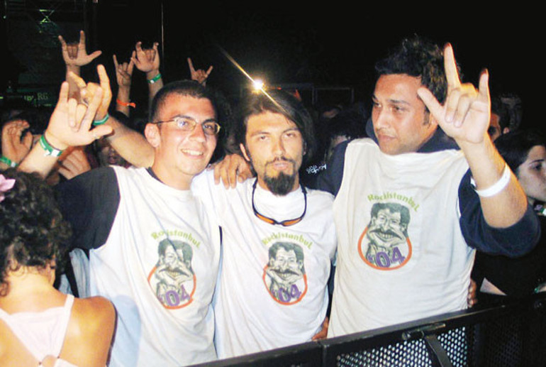 ‘Bir babamız vardı, onu da kaybettik’