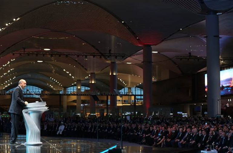 Son dakika... Cumhurbaşkanı Erdoğan, yeni havalimanının ismini açıkladı