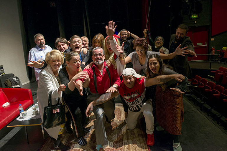 Akşama Çaya Gelecekler