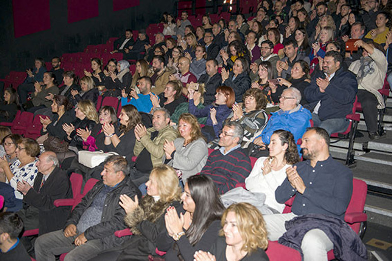 Akşama Çaya Gelecekler