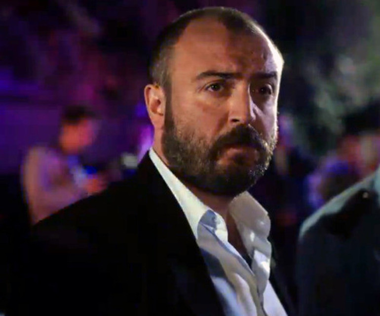 Aile Arasında filminin oyuncuları kimdir İşte Aile Arasında filminin oyuncu kadrosu ve hikayesi