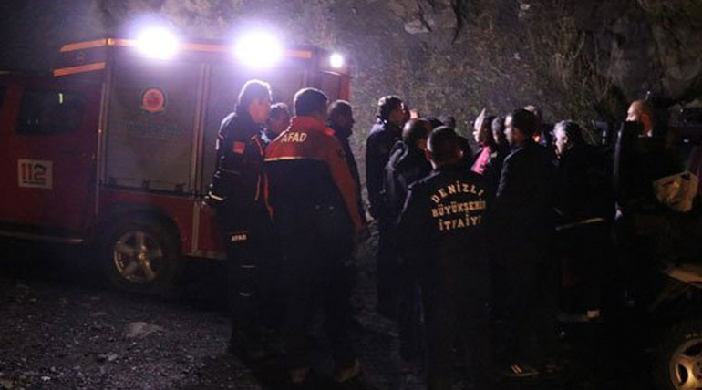Son dakika... Denizlide düşen eğitim uçağının koordinatları tespit edildi