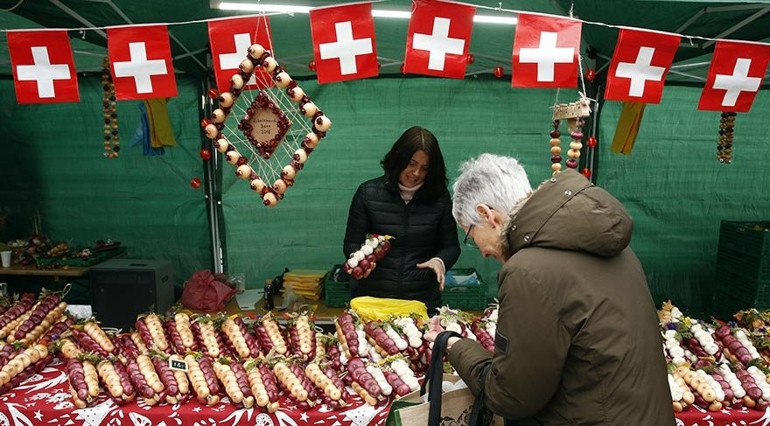 İsviçre’nin 57 tonluk Soğan Festivali