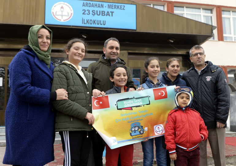 Robotik yarışması şampiyonu Ardahanlı öğrenciler Çine gitti