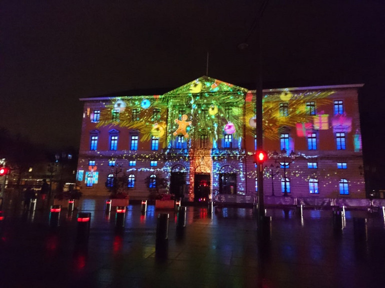 Annecy Gölü manzaraları ve Noel sokakları