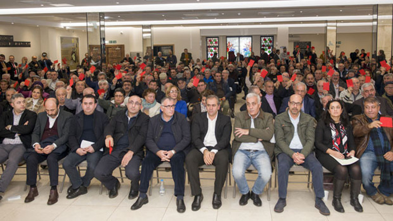 Avrupa’nın en büyük cemevi yeni yöneticilerini seçti: Gelmek hak ise gitmek hakikattir