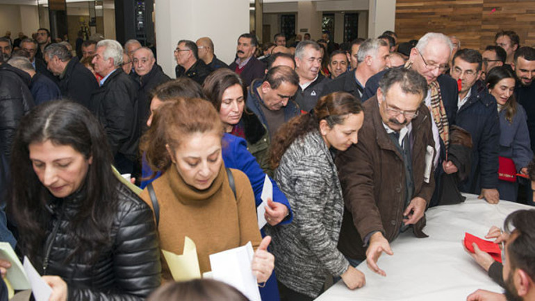 Avrupa’nın en büyük cemevi yeni yöneticilerini seçti: Gelmek hak ise gitmek hakikattir