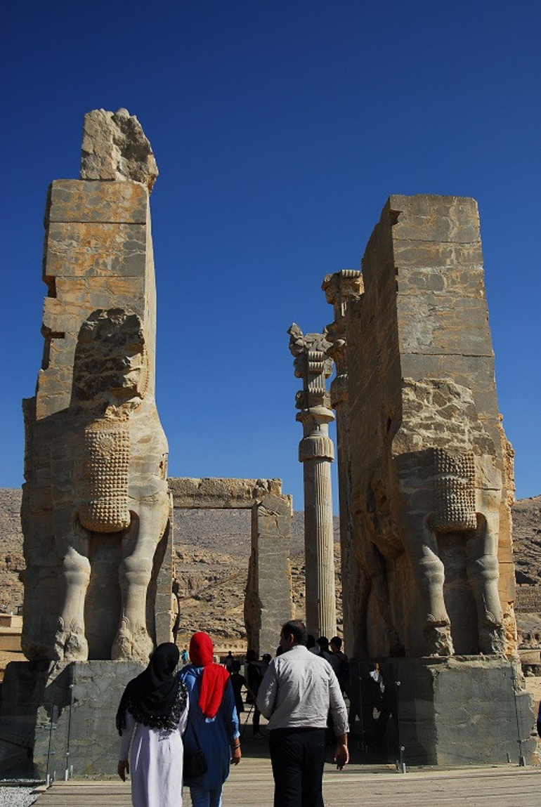 Tahrandan Şiraza uzanan yolculuk