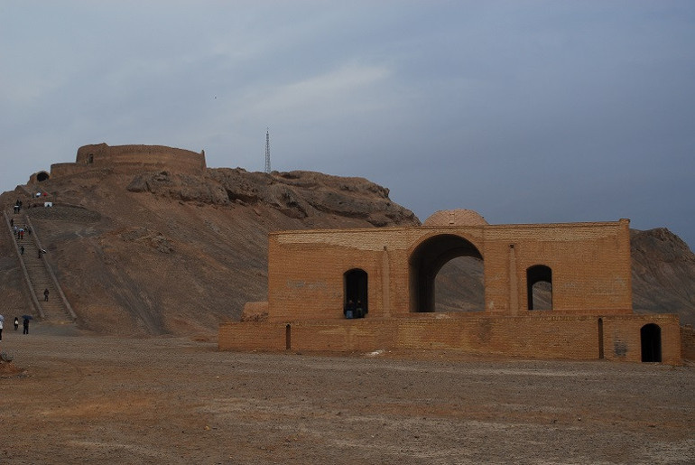 Tahrandan Şiraza uzanan yolculuk