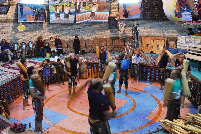 Tahrandan Şiraza uzanan yolculuk