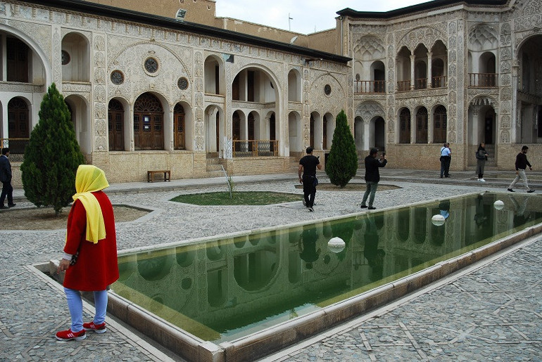 Tahrandan Şiraza uzanan yolculuk