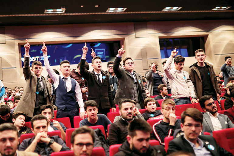 Gençlere tatlı sözlü zarif olun’ öğüdü