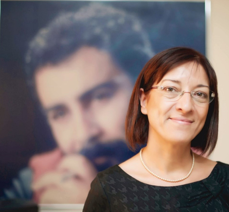 Gülten Kaya eşini anlattı: Her 16 Kasım’da öperek yüzüne yasladığım bir kırmızı gülüm var