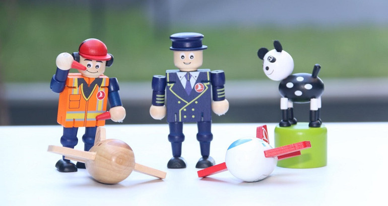 Uçakta çocuklar sıkılmasın diye...