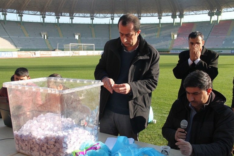 Bin kişilik iş için rekor başvuru  Böylesi görülmedi