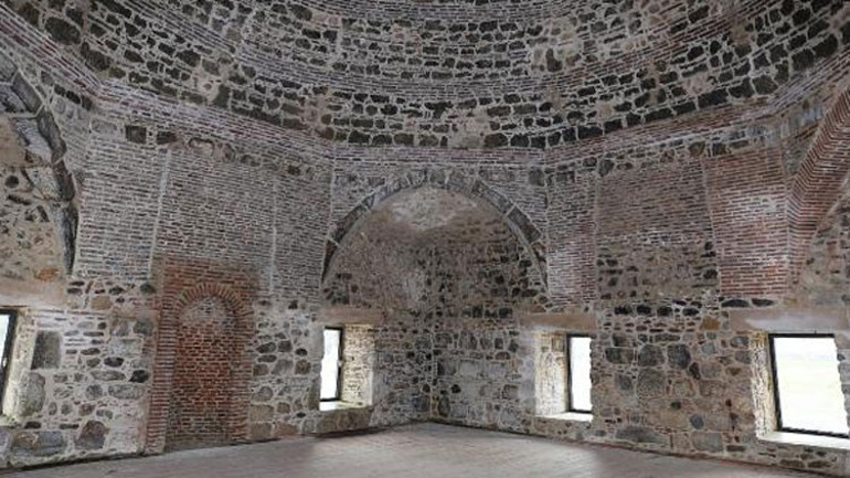 Tarihi mescitte restorasyon skandalı: Kaş yapayım derken göz çıkarmışlar