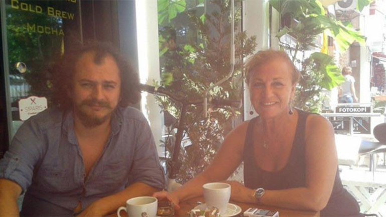 Ünlü yönetmenin annesi trafik canavarı kurbanı