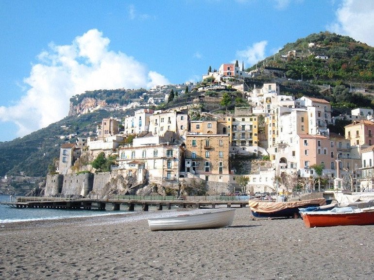 Amalfi kıyılarının en ucuz kasabası: Minori